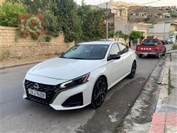 نيسان ألتيما